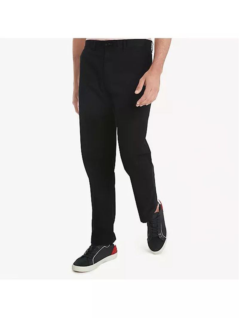 Pantalon-chino-con-logo