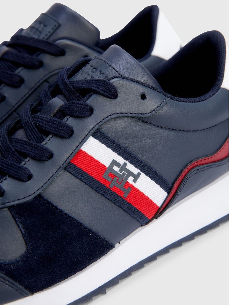 Zapatillas-de-running-en-piel-con-monograma