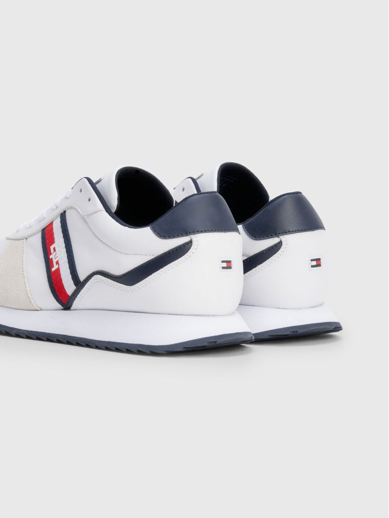 Zapatillas-de-running-en-piel-con-monograma