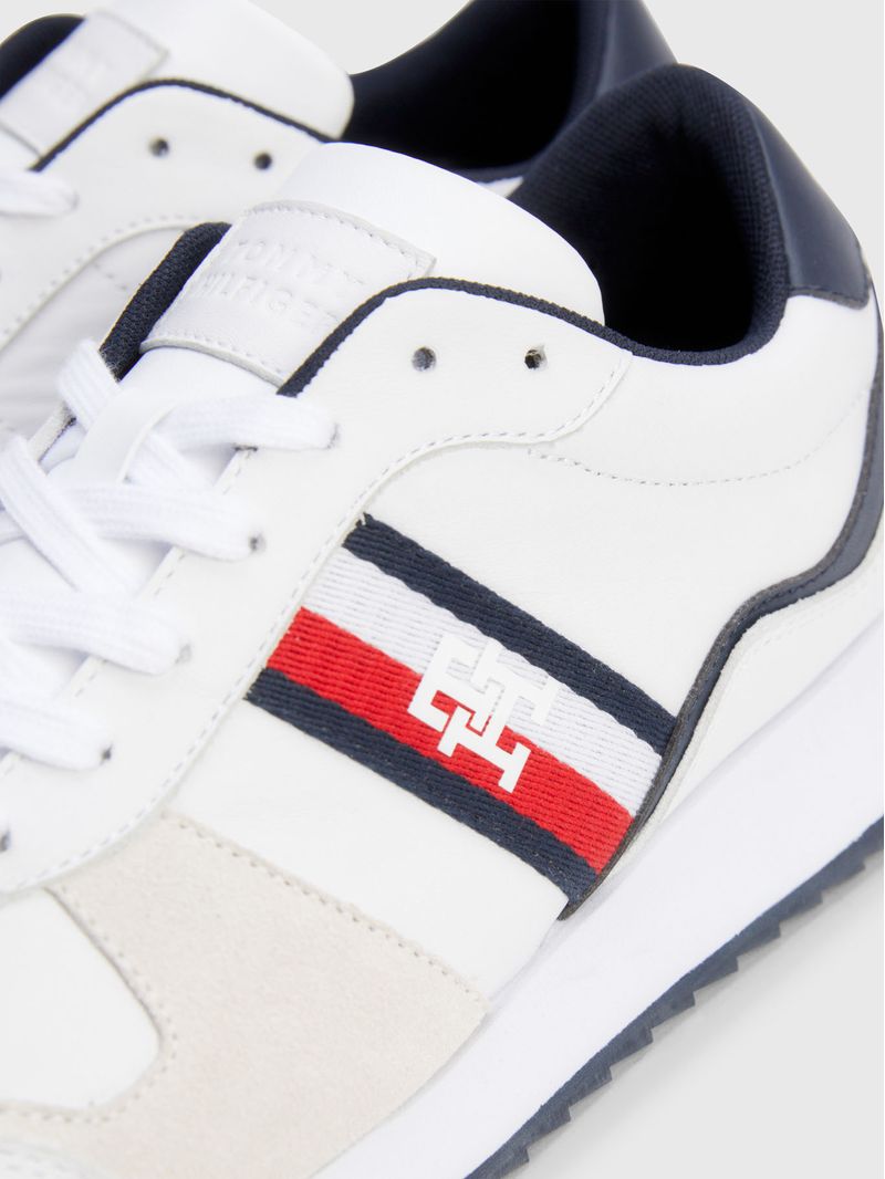 Zapatillas-de-running-en-piel-con-monograma