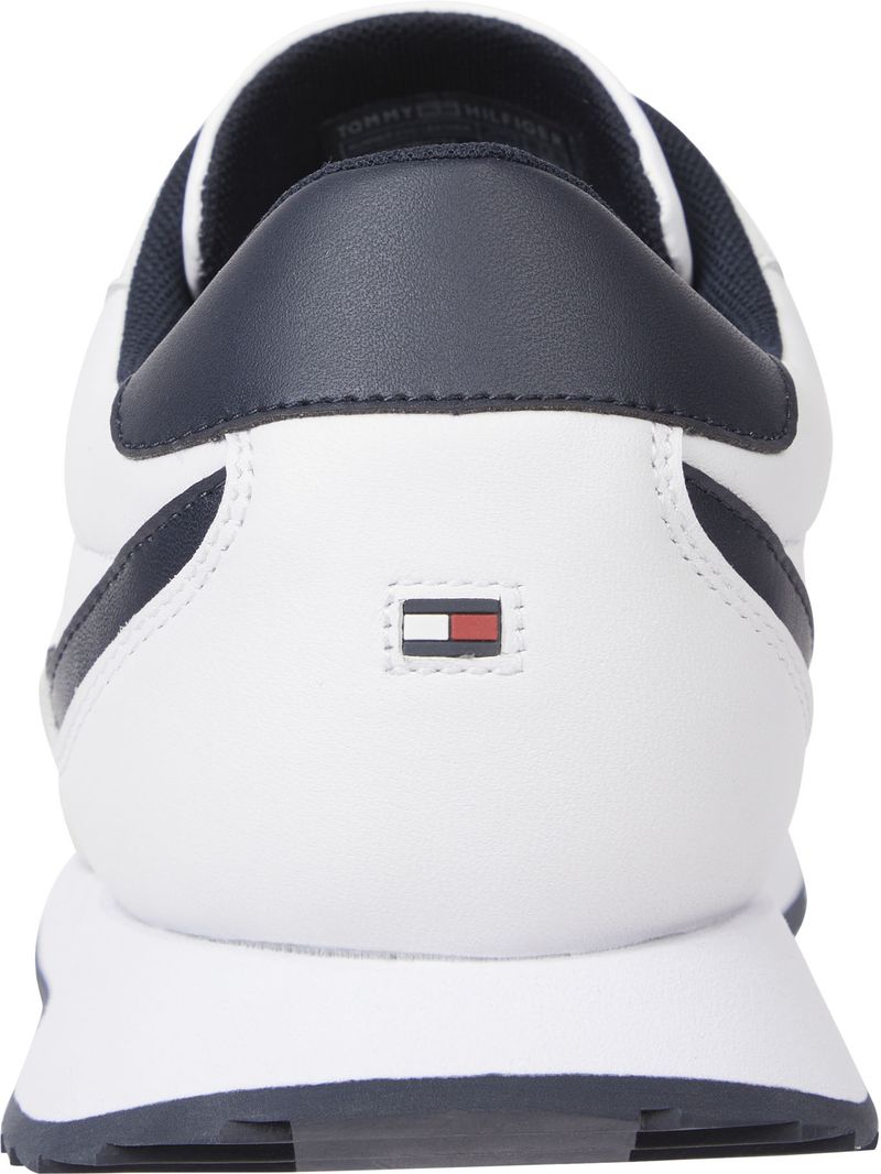 Zapatillas-de-running-en-piel-con-monograma