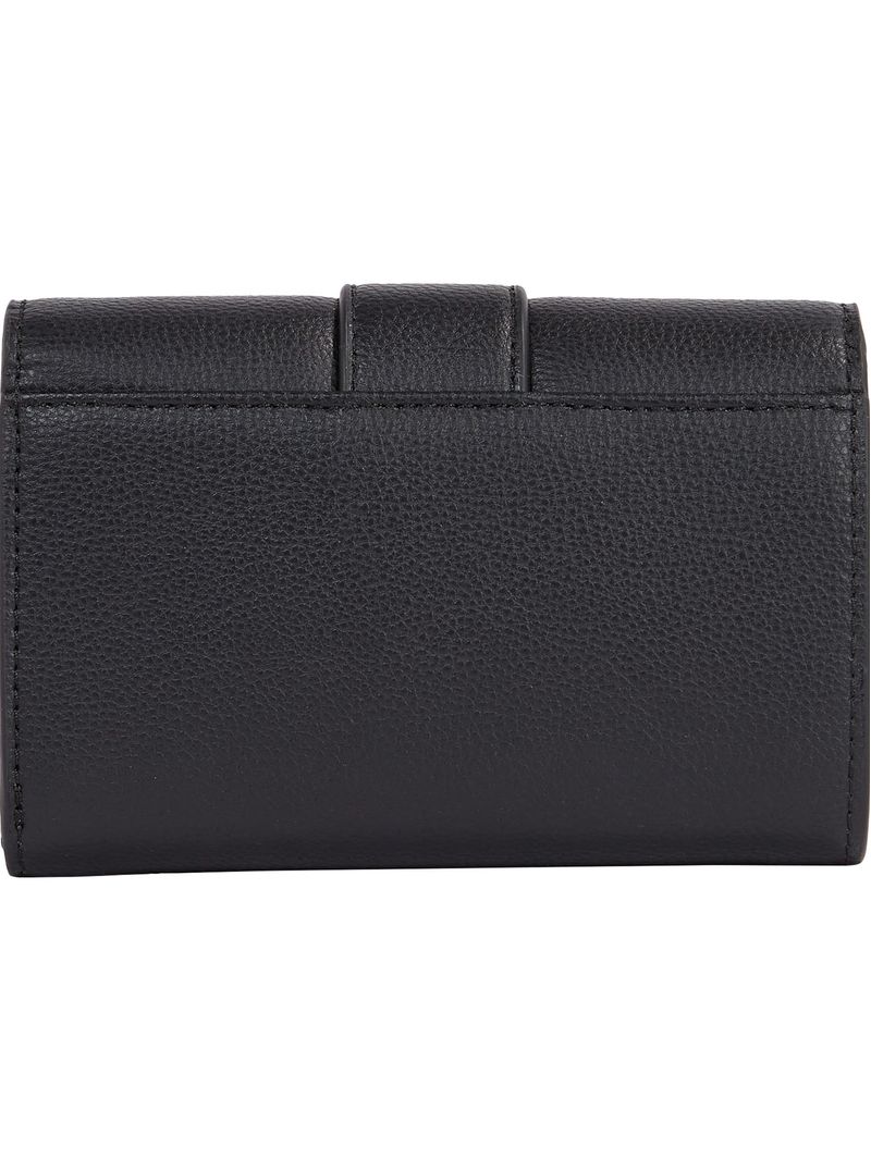 Billetera-con-monograma-TH