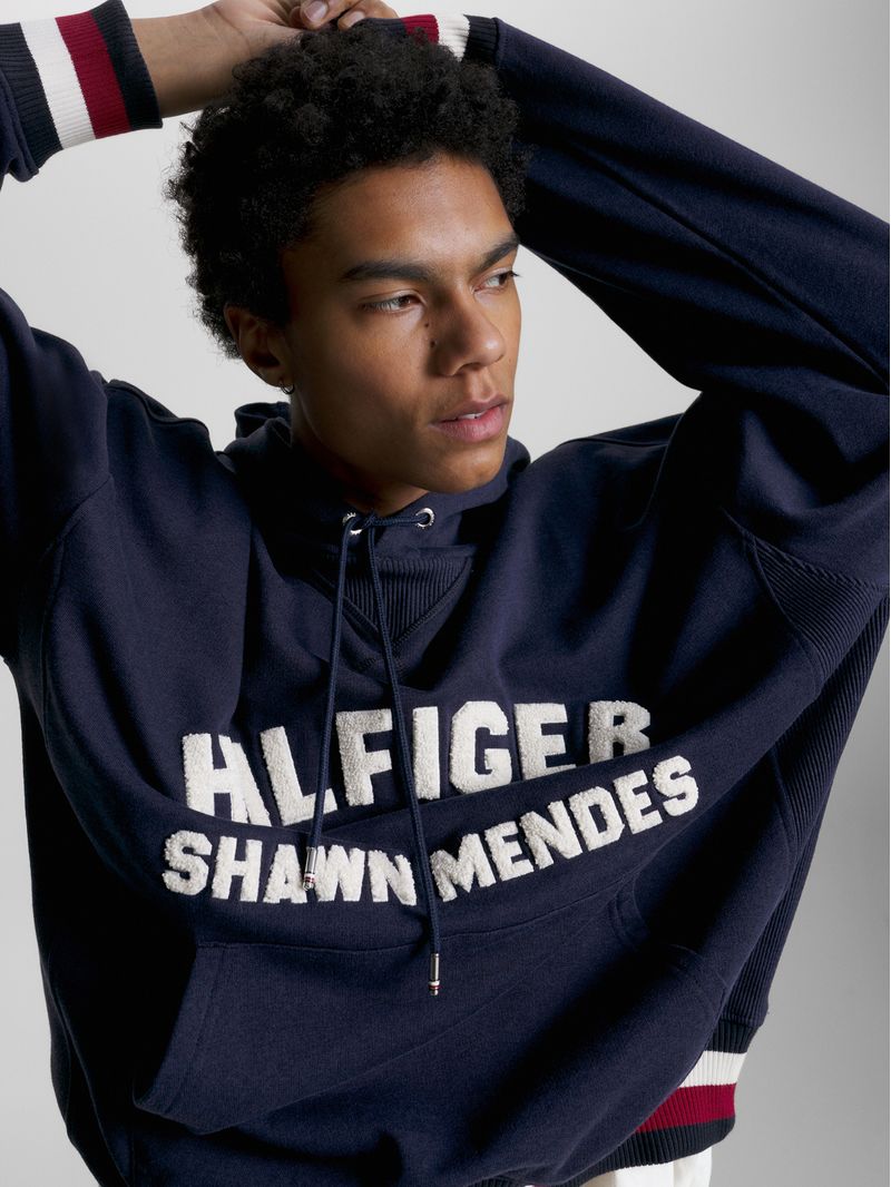 Buzo-con-capucha-Tommy-Hilfiger-x-Shawn-Mendes