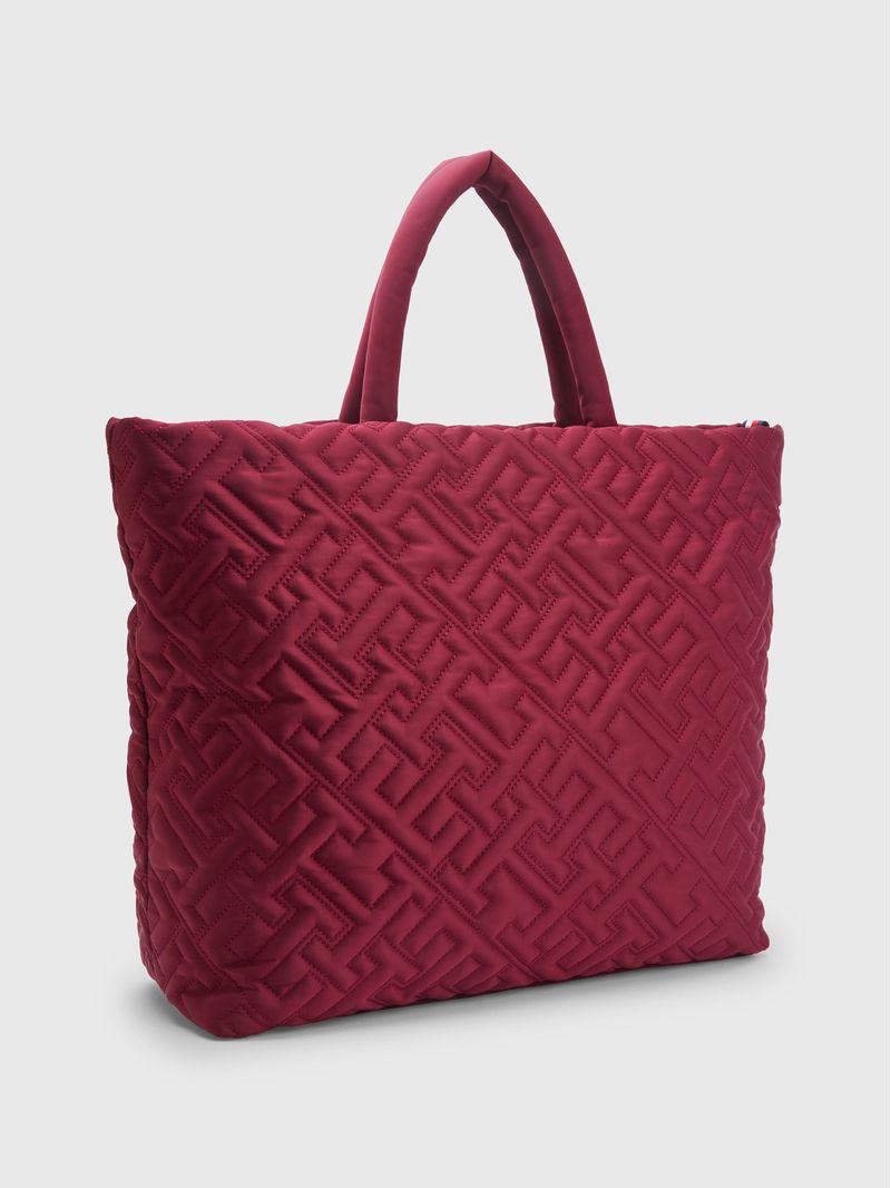 Cartera-tote-con-monogramas-TH-acolchados