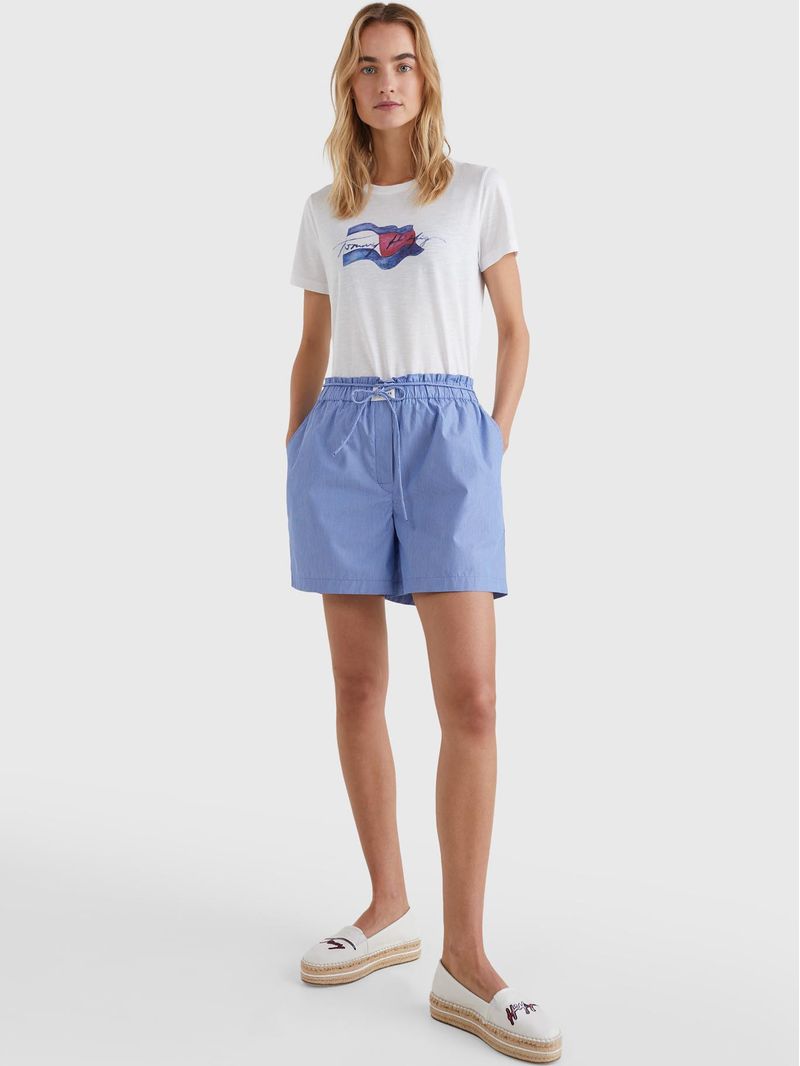 Remera-con-logo-ondulante
