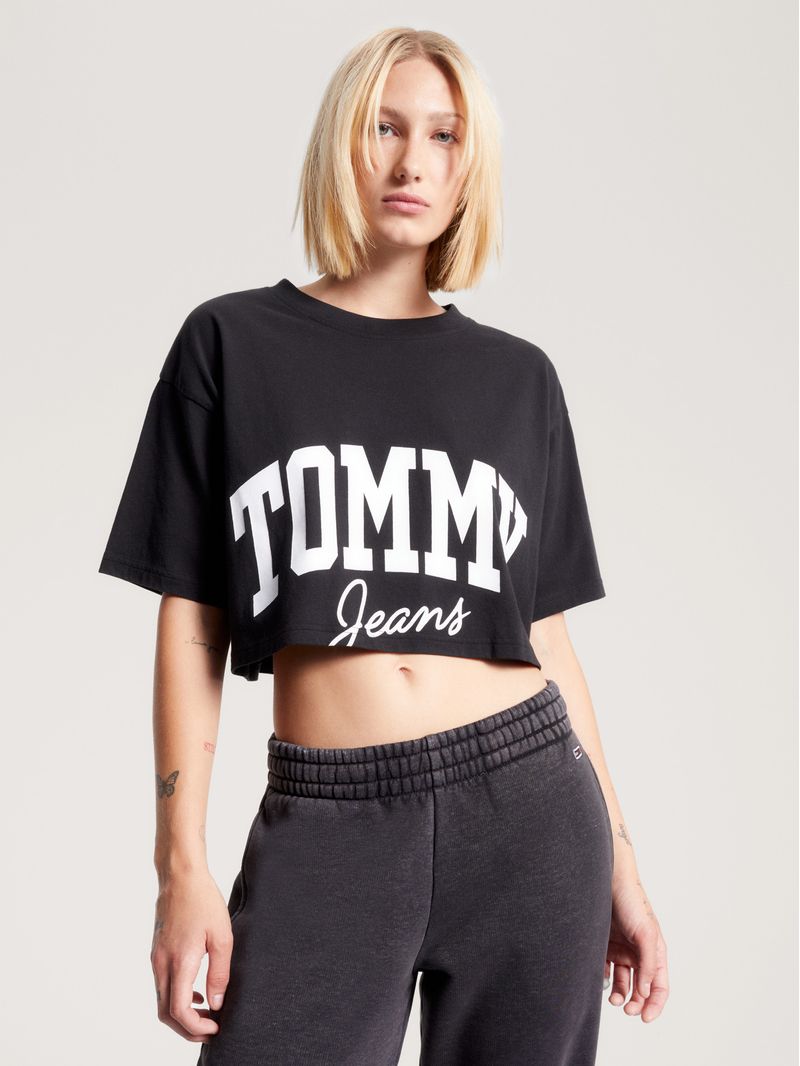 Remera-universitaria-de-corte-cropped