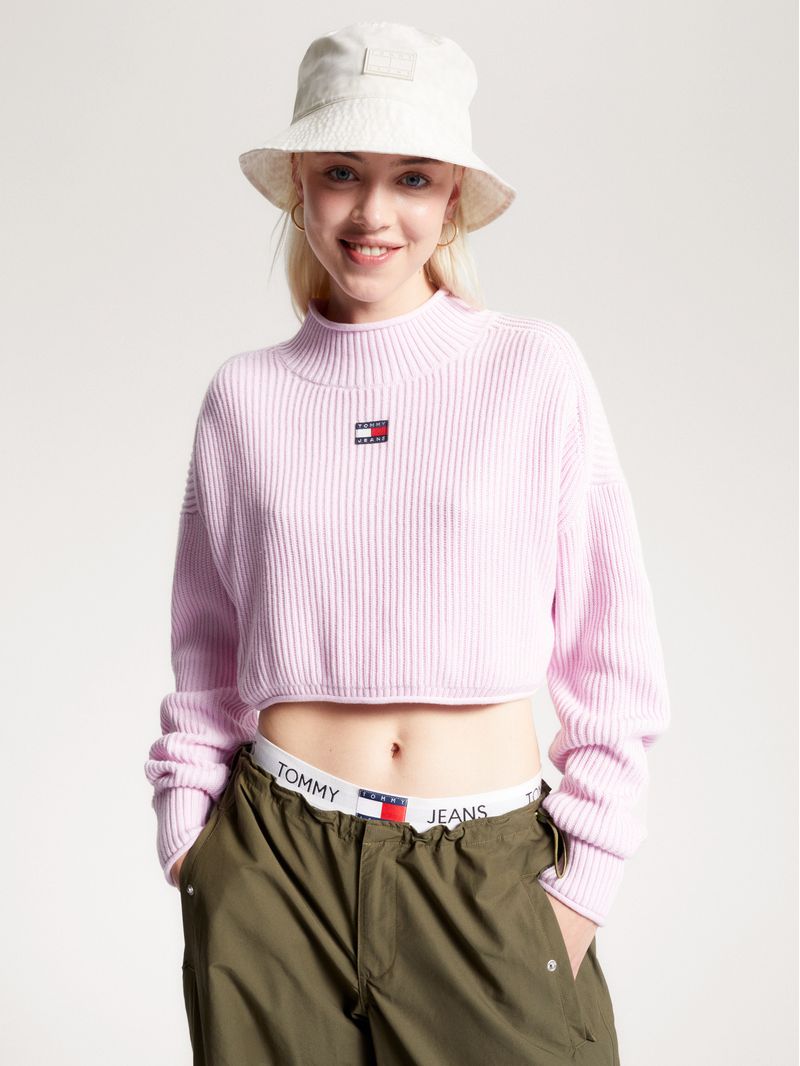 Sweater-cropped-teñido-en-prenda-con-parche