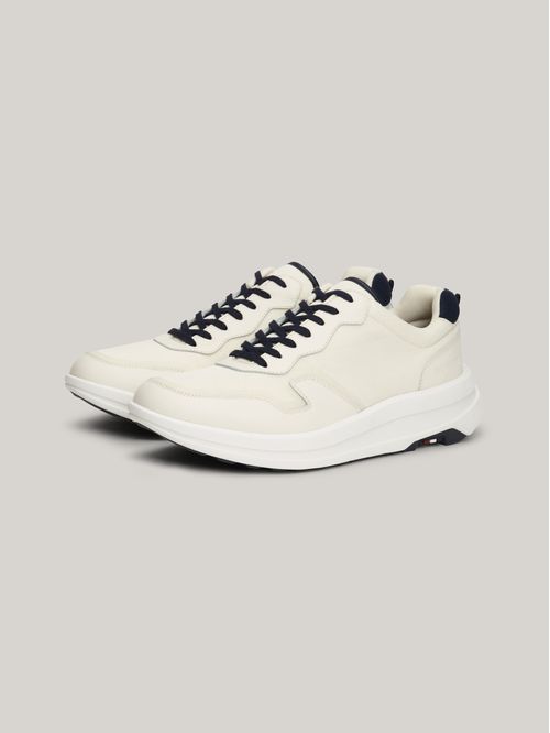 Zapatillas deportivas de suela gruesa dentada