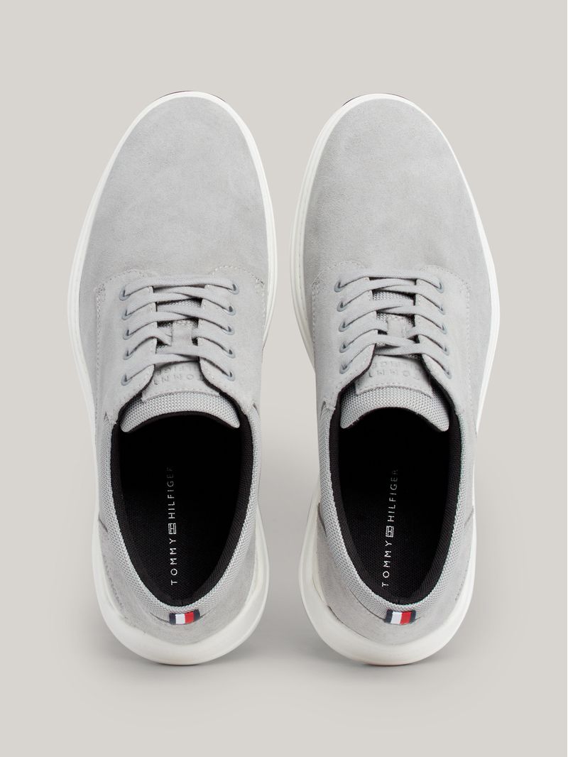 Zapatillas-hibridas-de-ante-de-corte-medio