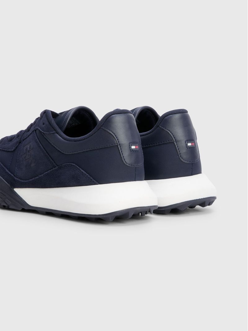 Zapatillas-retro-modernas-repreve