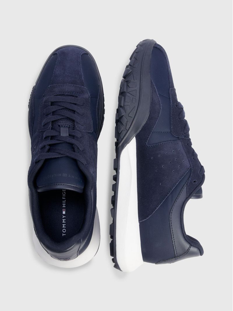 Zapatillas-retro-modernas-repreve