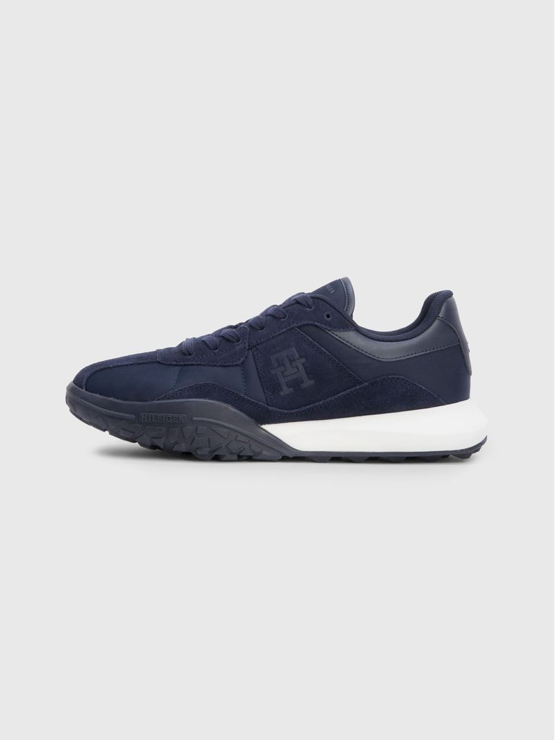 Zapatillas-retro-modernas-repreve