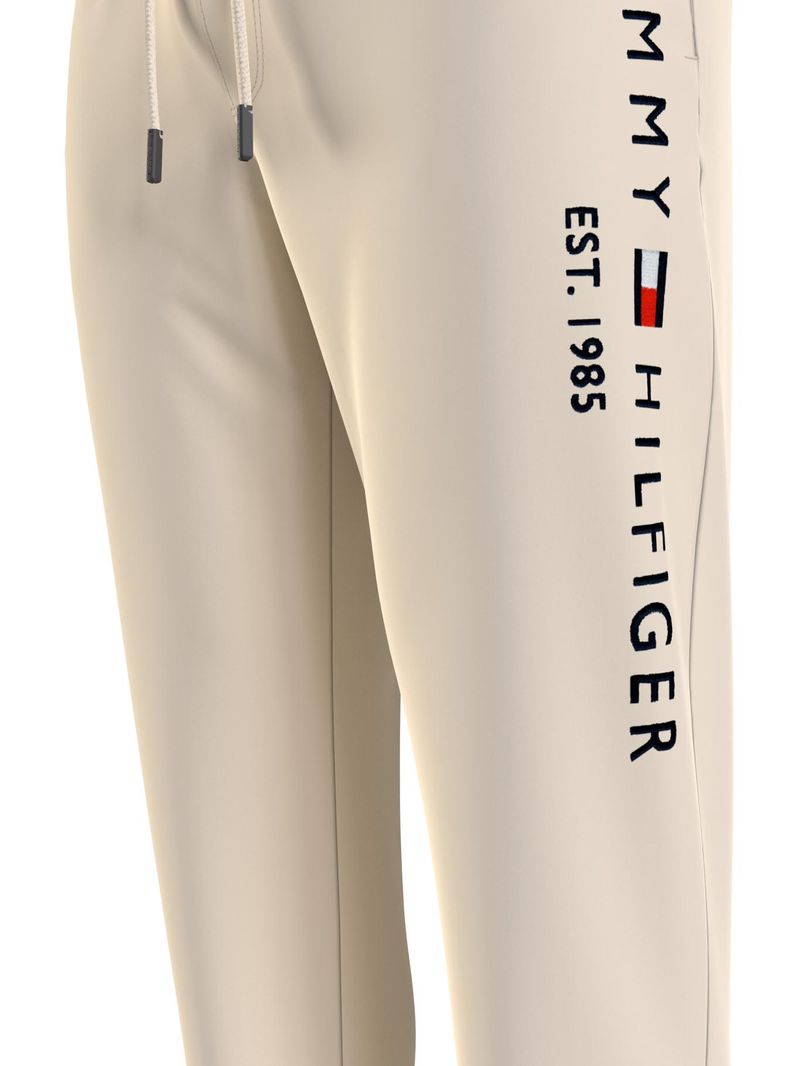 Joggers-de-pierna-conico-con-logo