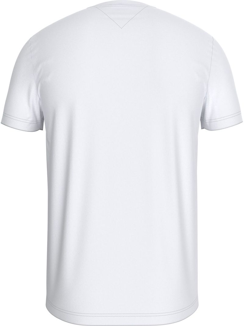 Remera-con-logo-bordado-en-el-pecho