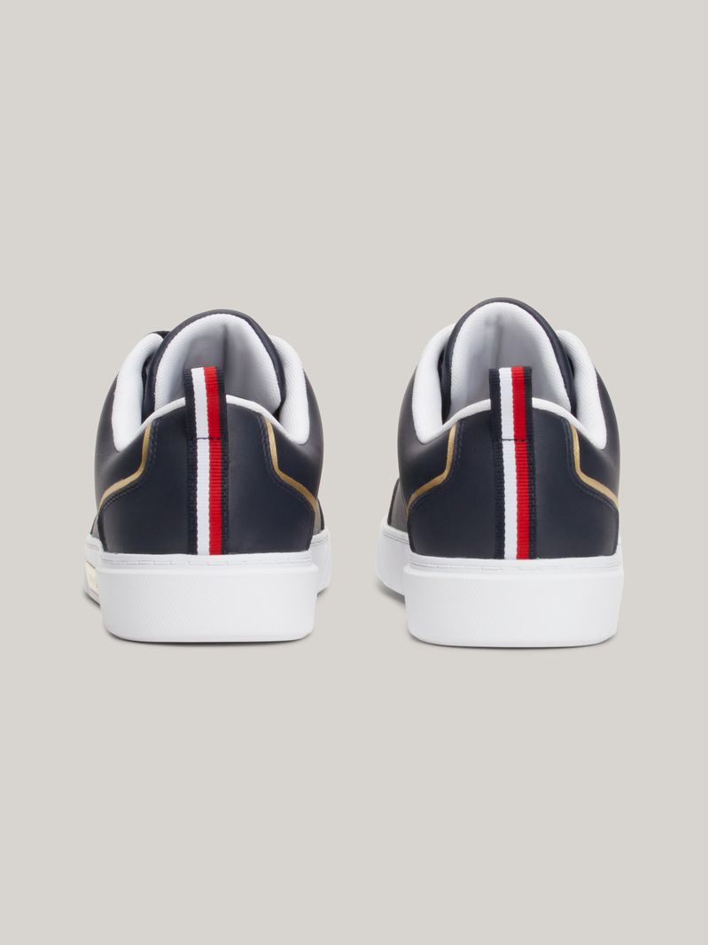 Zapatillas-de-piel-con-ribete-metalizado