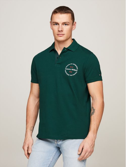 Chomba de corte regular con logo circular
