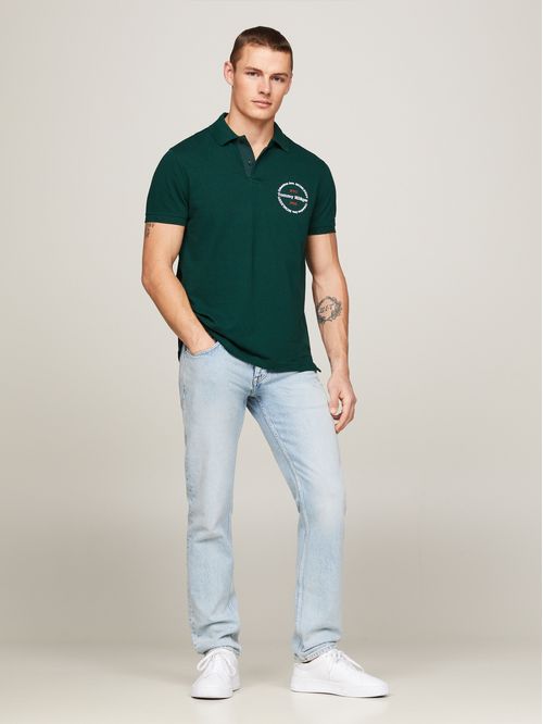Chomba de corte regular con logo circular