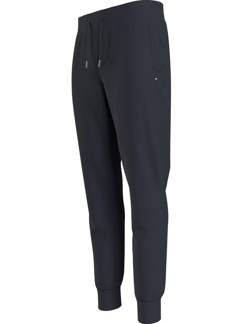 Joggers-con-logo-y-pierna-recta