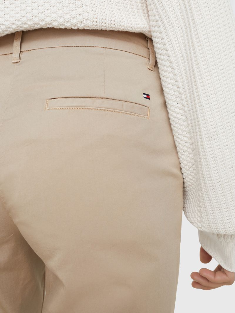 Pantalon-chino-de-sarga-con-corte-slim