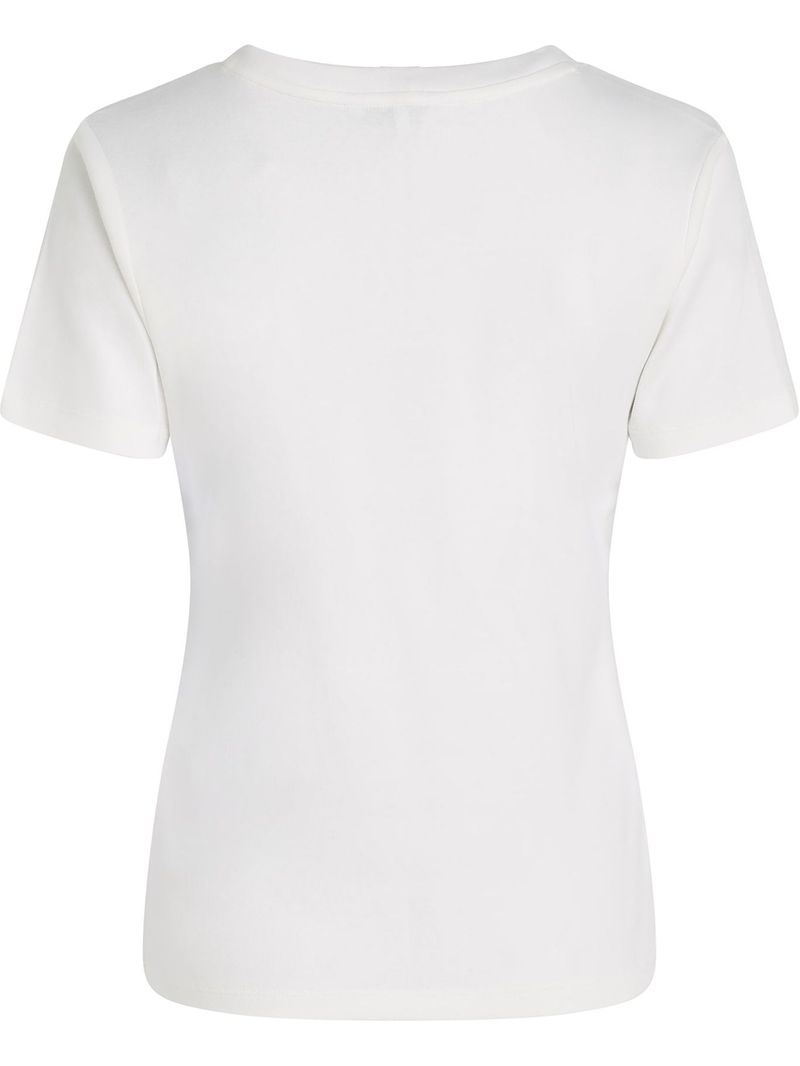 Remera-de-rayas-con-cuello-en-V
