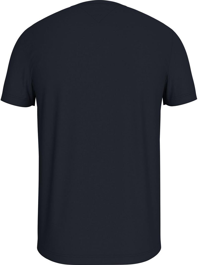 Remera-con-logo-bordado-en-el-pecho