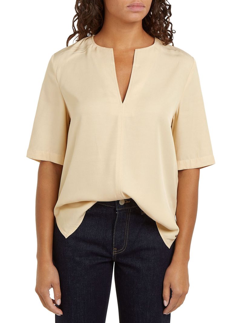 Blusa-de-corte-regular-con-cuello-en-v