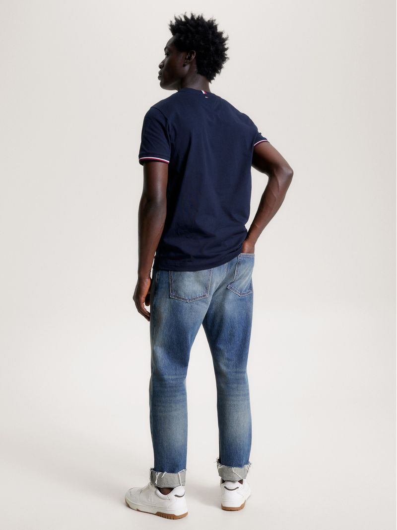 Remera-de-corte-slim-con-mangas-ribeteadas