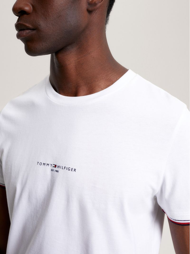 Remera-de-corte-slim-con-mangas-ribeteadas