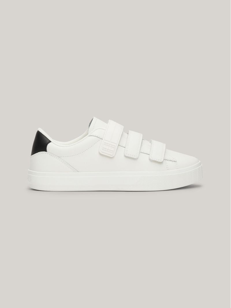 Zapatillas-de-piel-con-cierre-de-velcro