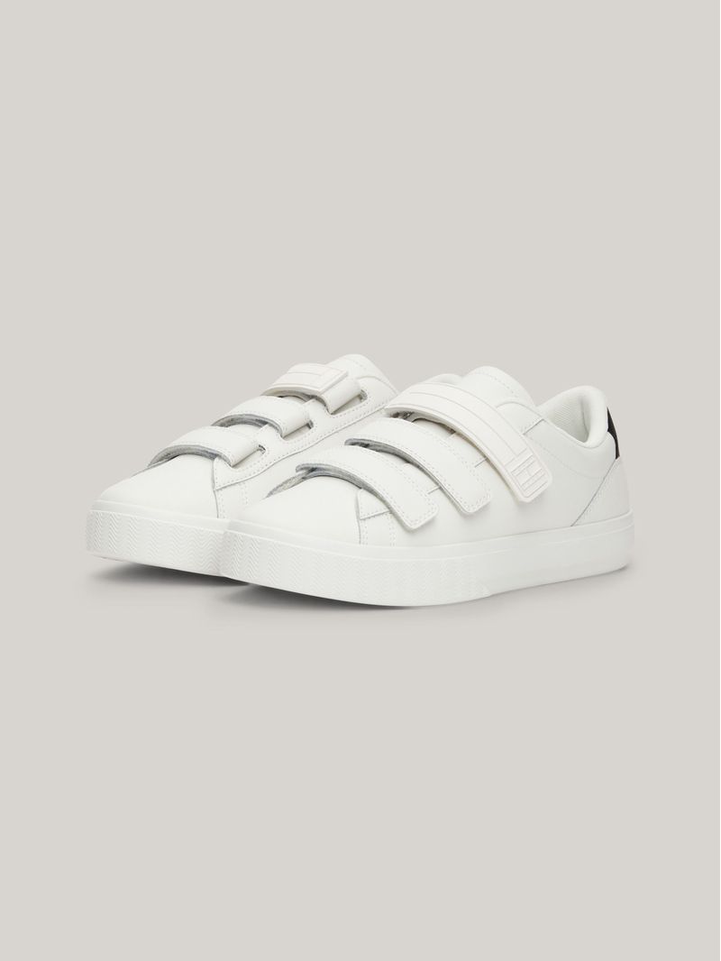 Zapatillas-de-piel-con-cierre-de-velcro