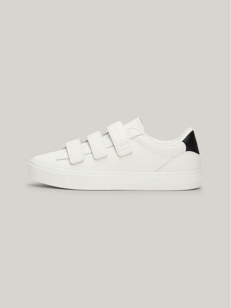 Zapatillas-de-piel-con-cierre-de-velcro