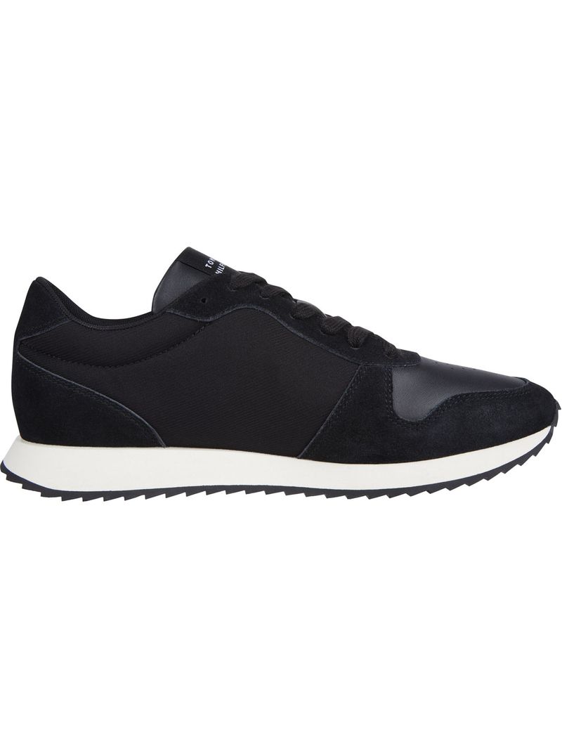 Zapatillas-de-running-con-suela-dentada