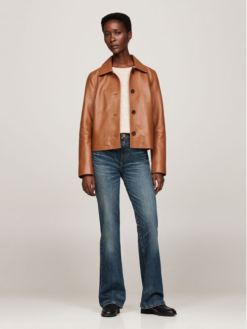 Jean Bootcut desteñidos de talle medio