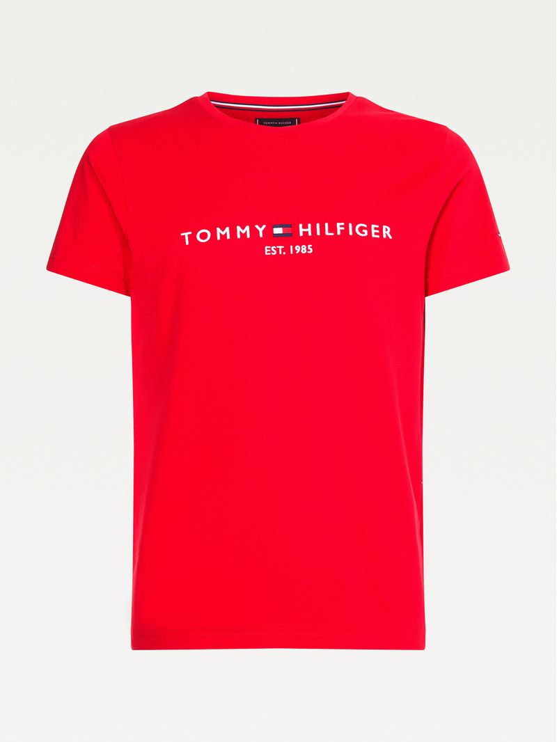 Remera-con-logo-bordado