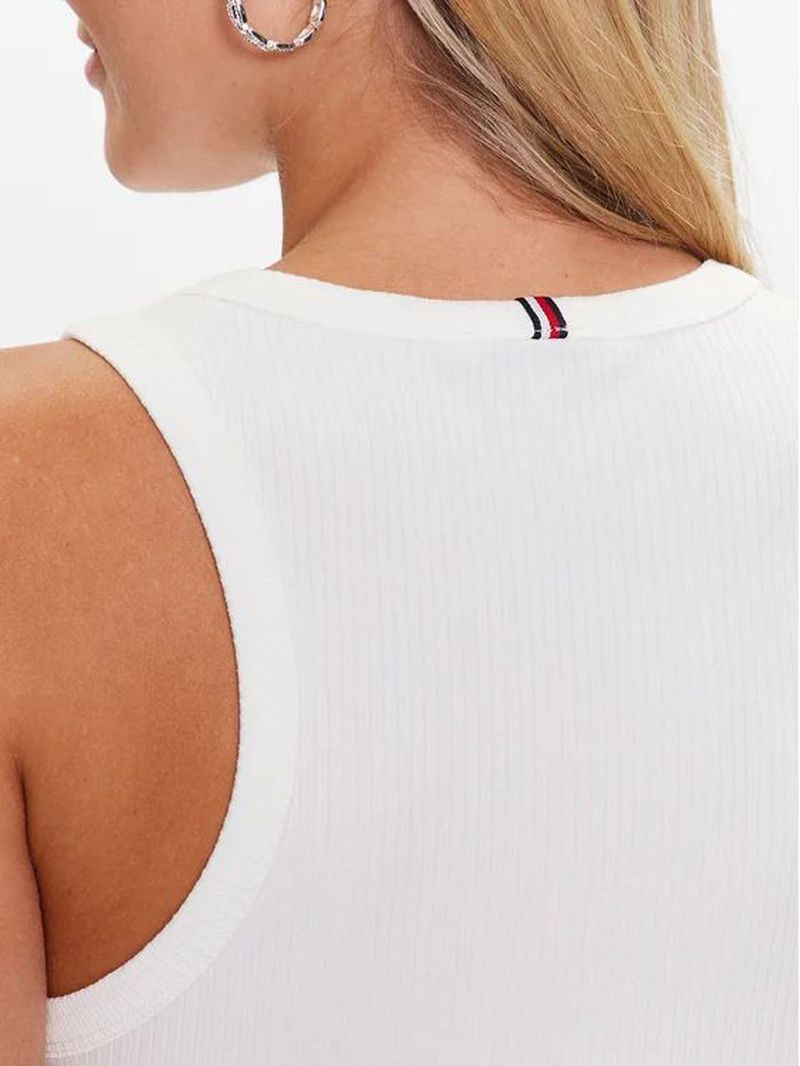 Remera-acanalada-sin-mangas-de-corte-slim