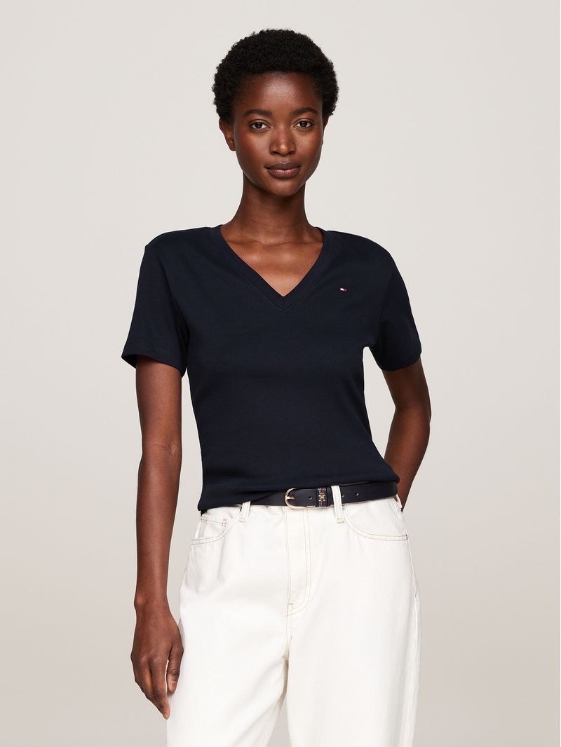 Remera-de-rayas-con-cuello-en-V