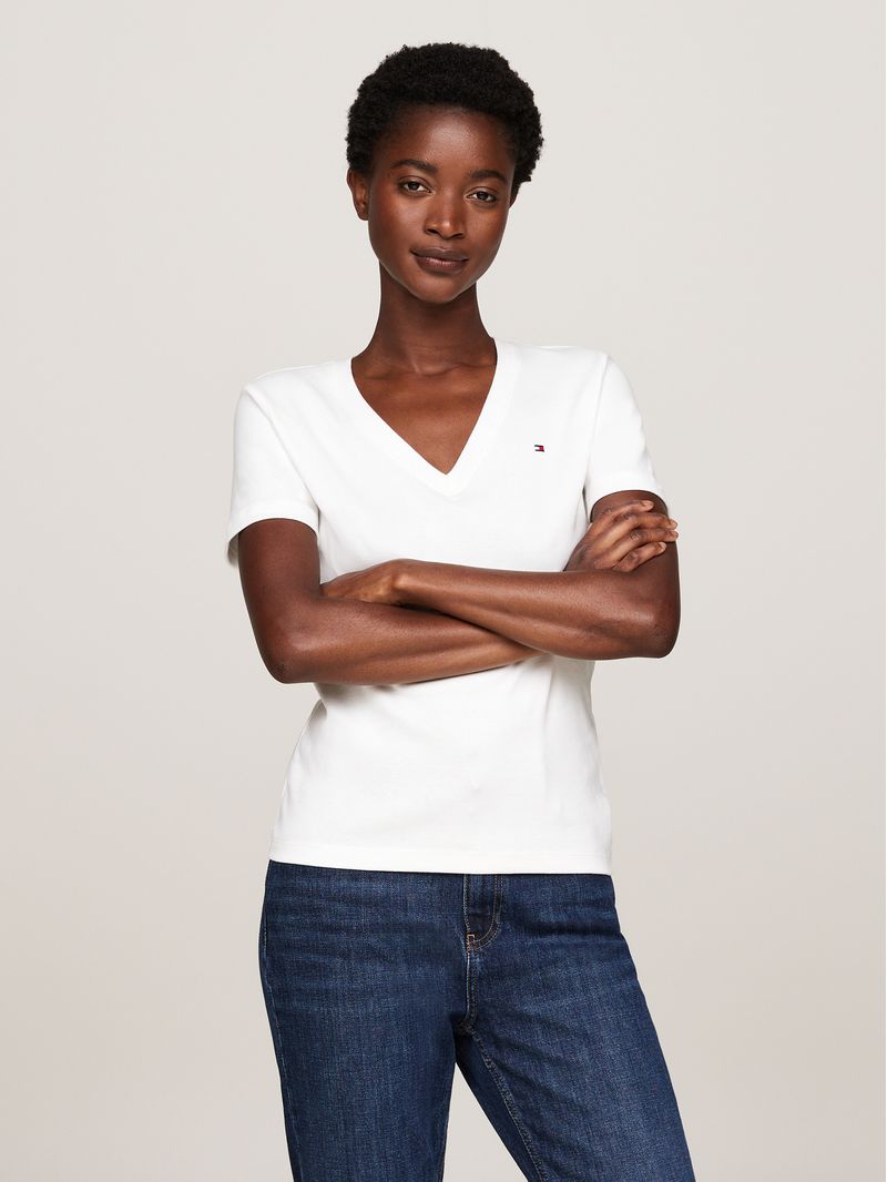 Remera-de-rayas-con-cuello-en-V