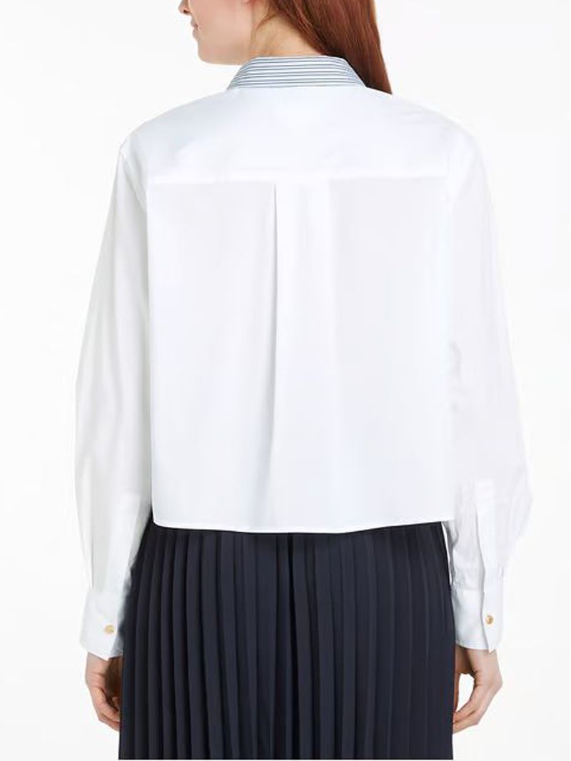 Camisa-boxy-con-cuello-de-rayas