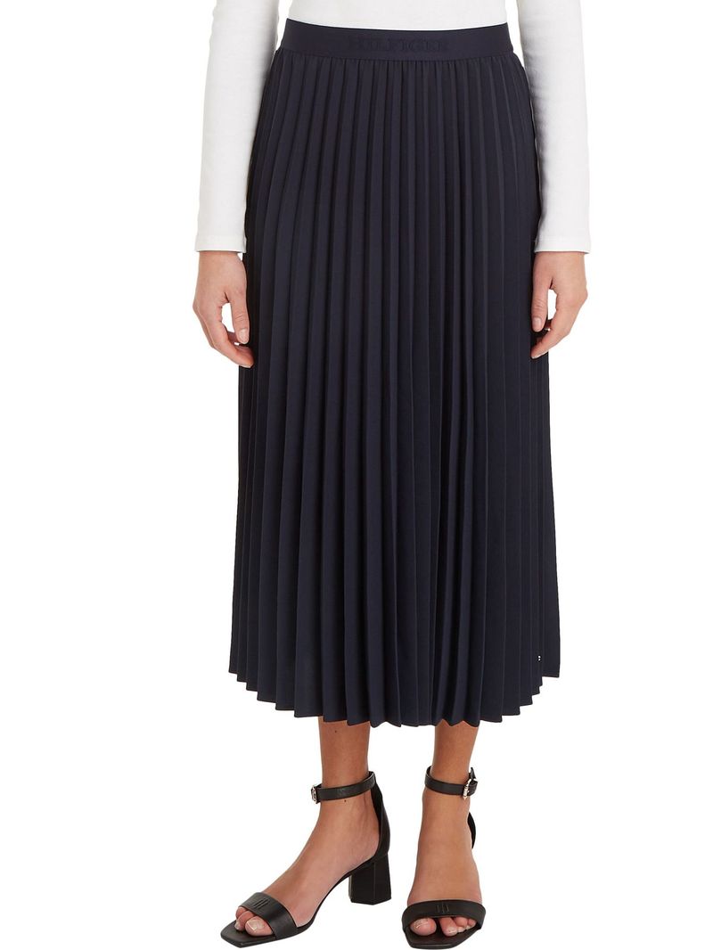 Falda-midi-plisada-con-logo-en-la-cintura