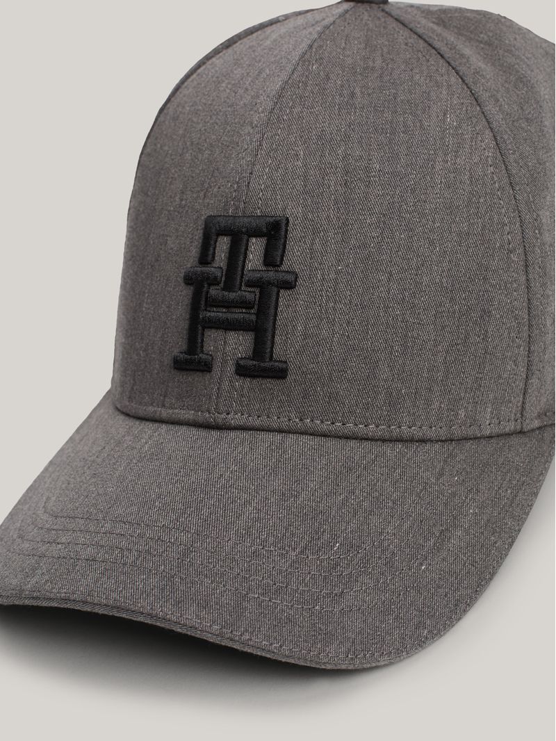 Gorra-de-beisbol-con-monograma-TH-bordado