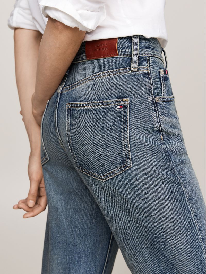 Jean-Bootcut-amplios-y-desteñidos-de-talle-alto