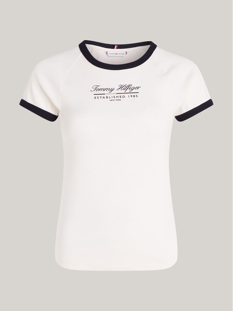 Remera-slim-con-logo-y-acabados-a-contraste