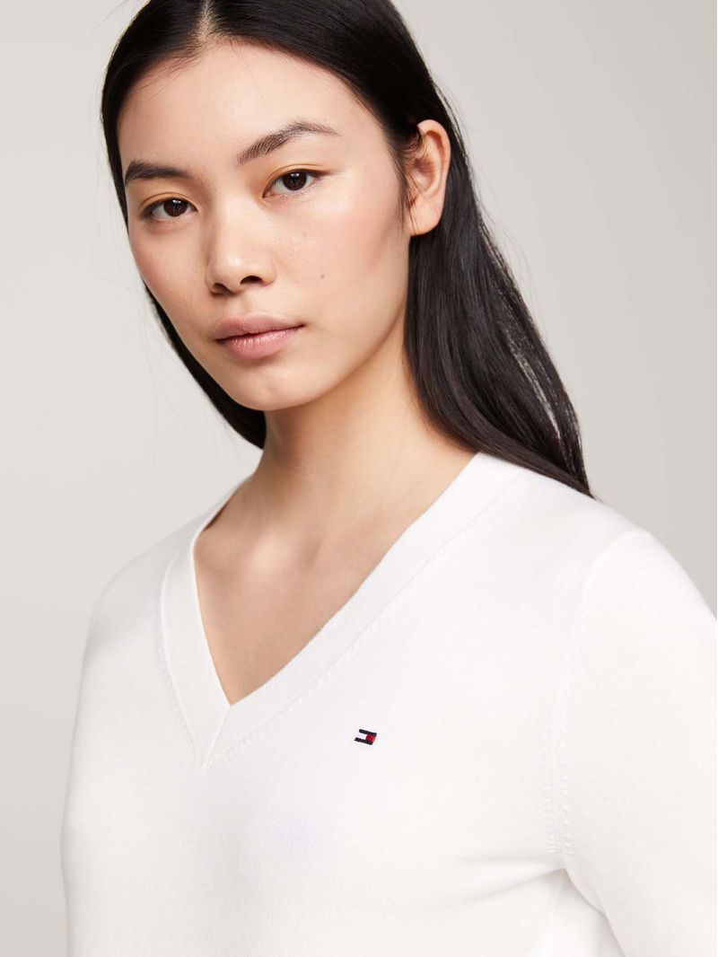 Sweater-de-cuello-V-con-logo