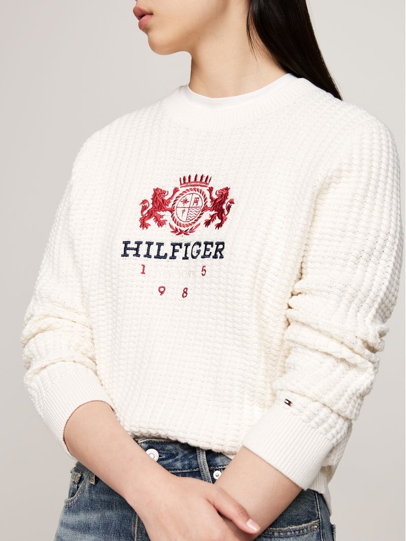 Sweater-de-punto-gofrado-con-logo-bordado