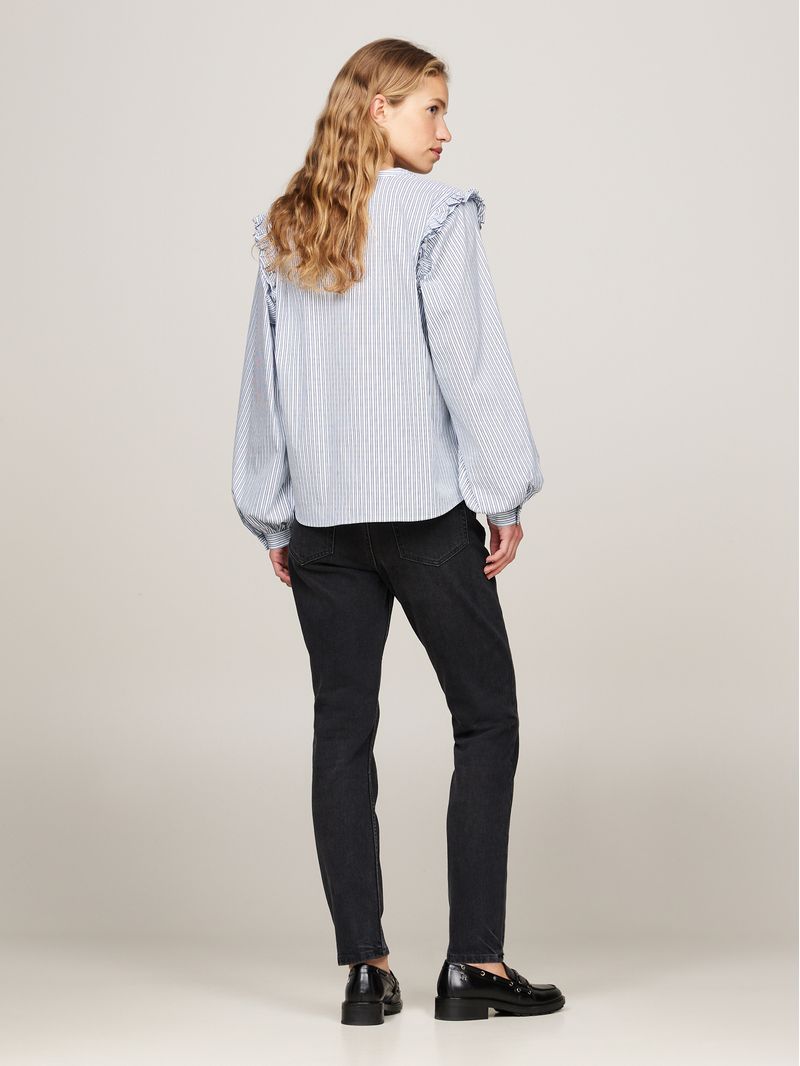 Blusa-de-corte-amplio-con-volantes