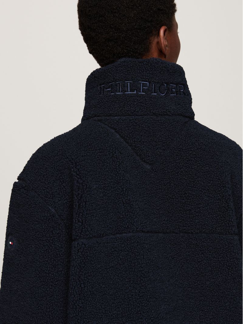 Campera-amplia-en-tejido-polar-de-peluche