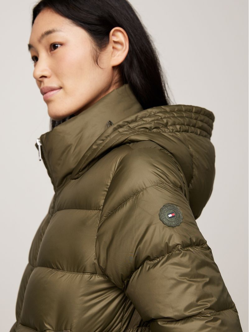 Campera-de-plumon-que-repele-el-agua