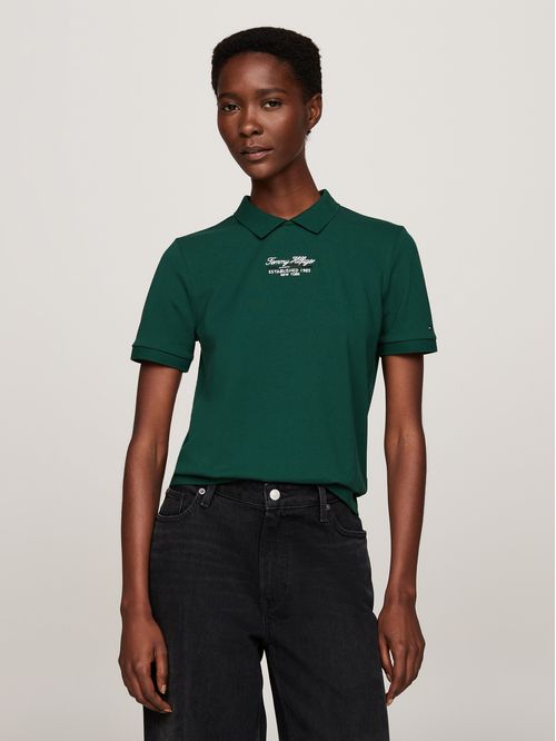 Chomba de corte regular con logo script