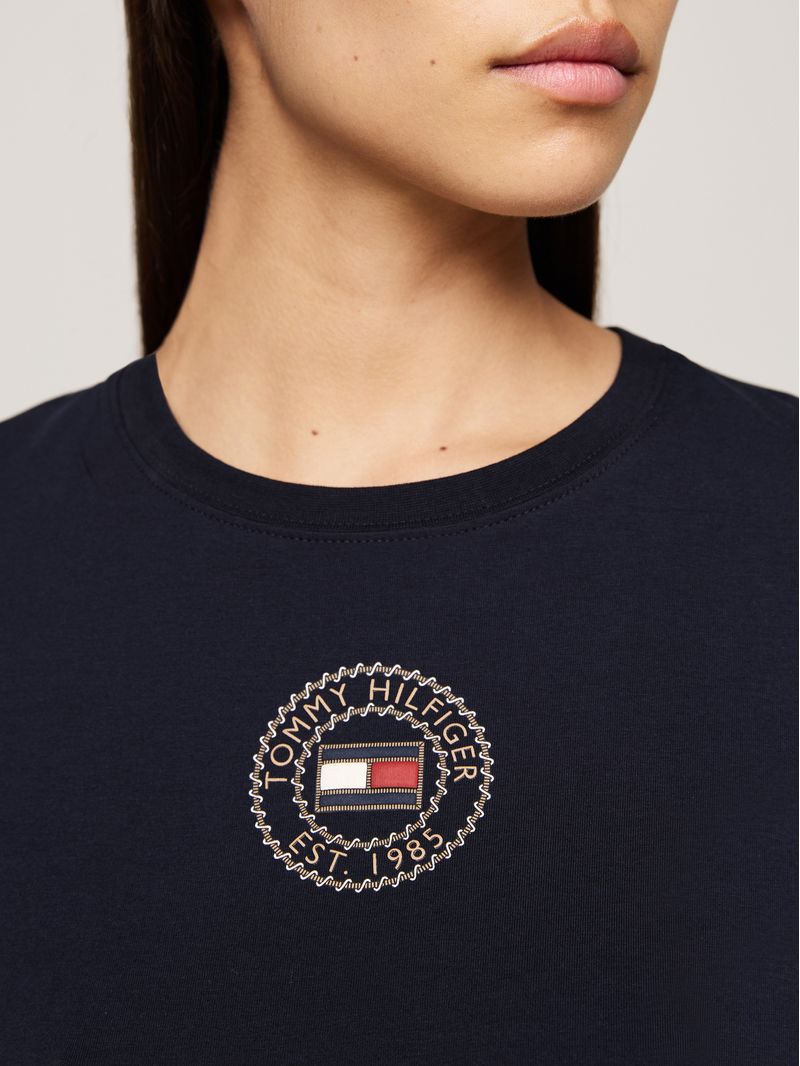 Remera-de-corte-slim-con-sello