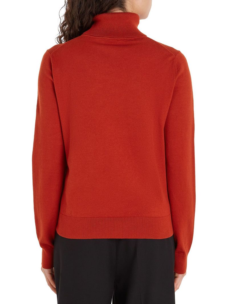 Sweater-de-cuello-alto-con-logo